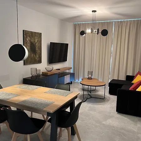 Apartment Camporrosso43 Luxury Penthouse, Jacuzzi, Billiards