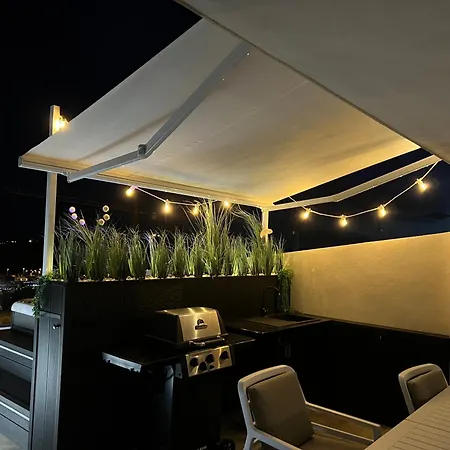 Camporrosso43 Luxury Penthouse, Jacuzzi, Billiards *